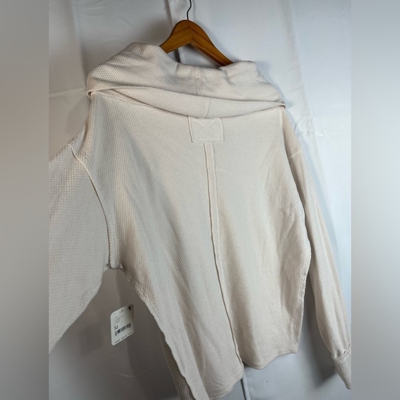 Free People Womens Waffle Knit Thermal Beige Crawl Neck Off Shoulder M Top NWT - Picture 8 of 11